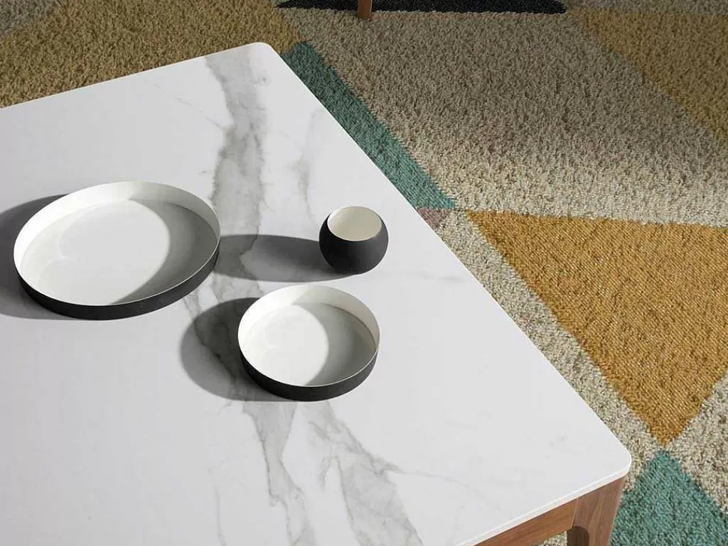Mesa De Centro*Angel Cerda Mesa Cafe Quadrada Com Tampo De Calacatta Imitando Vidro De Marmore Sobre Estrutura De Madeira 2042