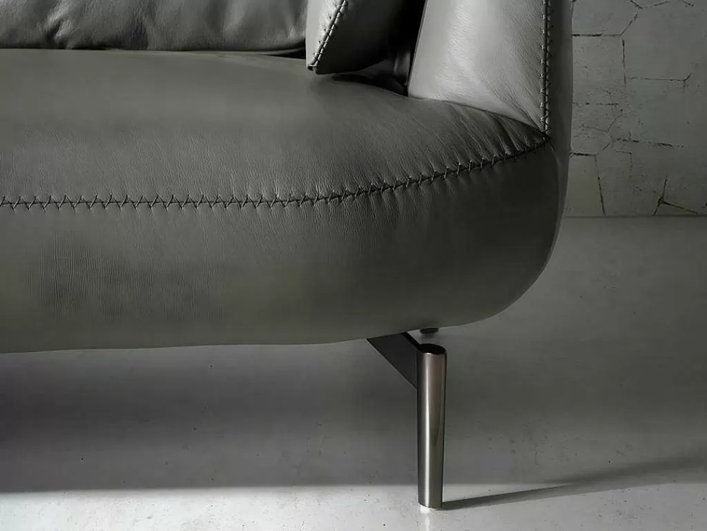 Promoções Sofás & Poltronas*Angel Cerda Sofá De 3 Lugares Estofado Em Couro De Vaca Com Pernas Em Aco Macico Polido Na Cor Escura 6037